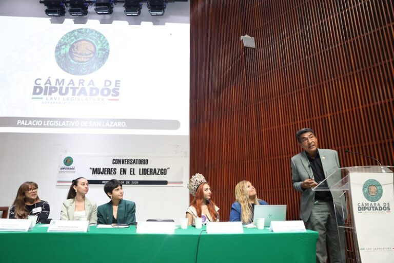 José Luis Hernández destaca liderazgo de las mujeres