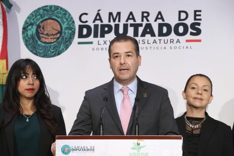 Carlos Madrazo plantea proteger al personal aeronáutico