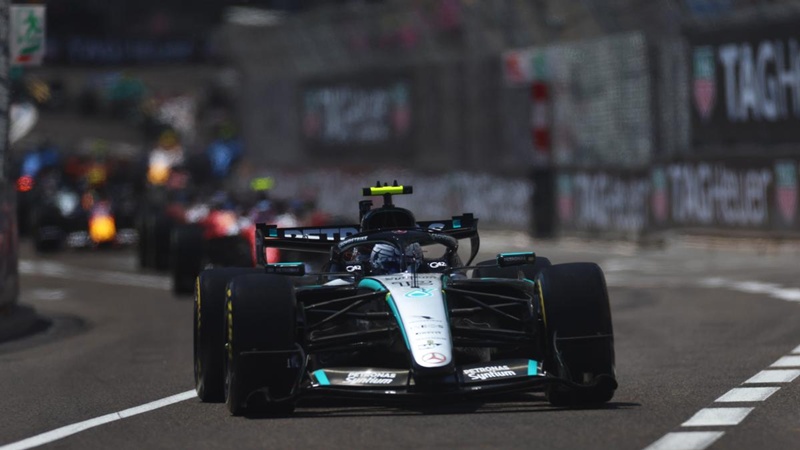 F1: Antonelli domina en España y Checo Pérez queda rezagado