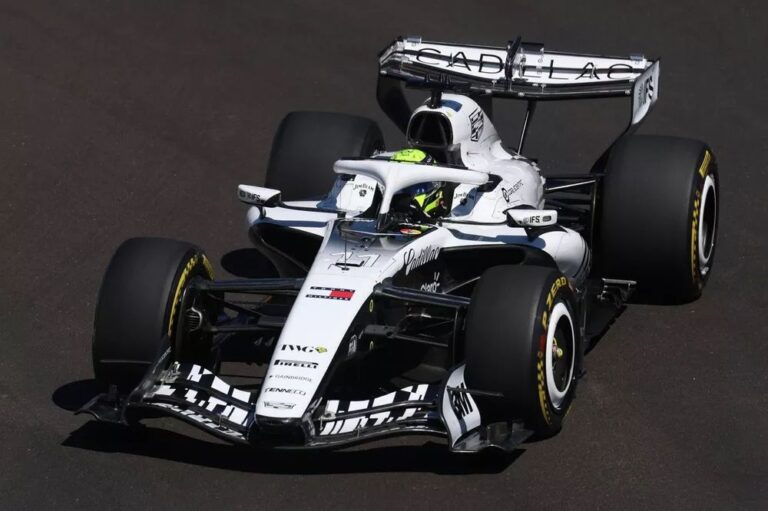 Cadillac ficha talento de Red Bull y McLaren para el auto de Checo Pérez en 2027