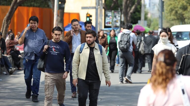 Encuesta registra menor respaldo de jóvenes a Morena